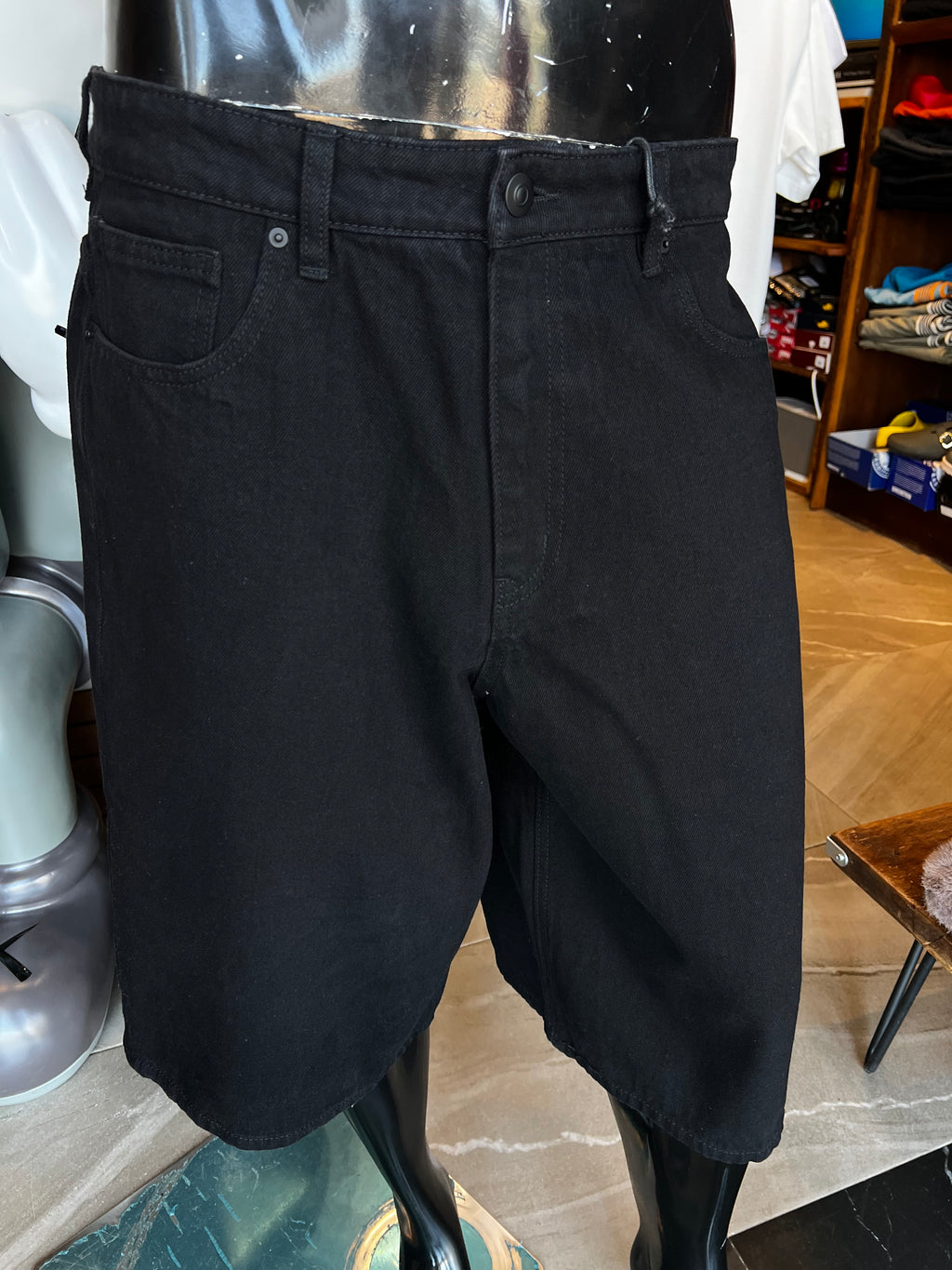 Colin Baggy Denim Short - Black