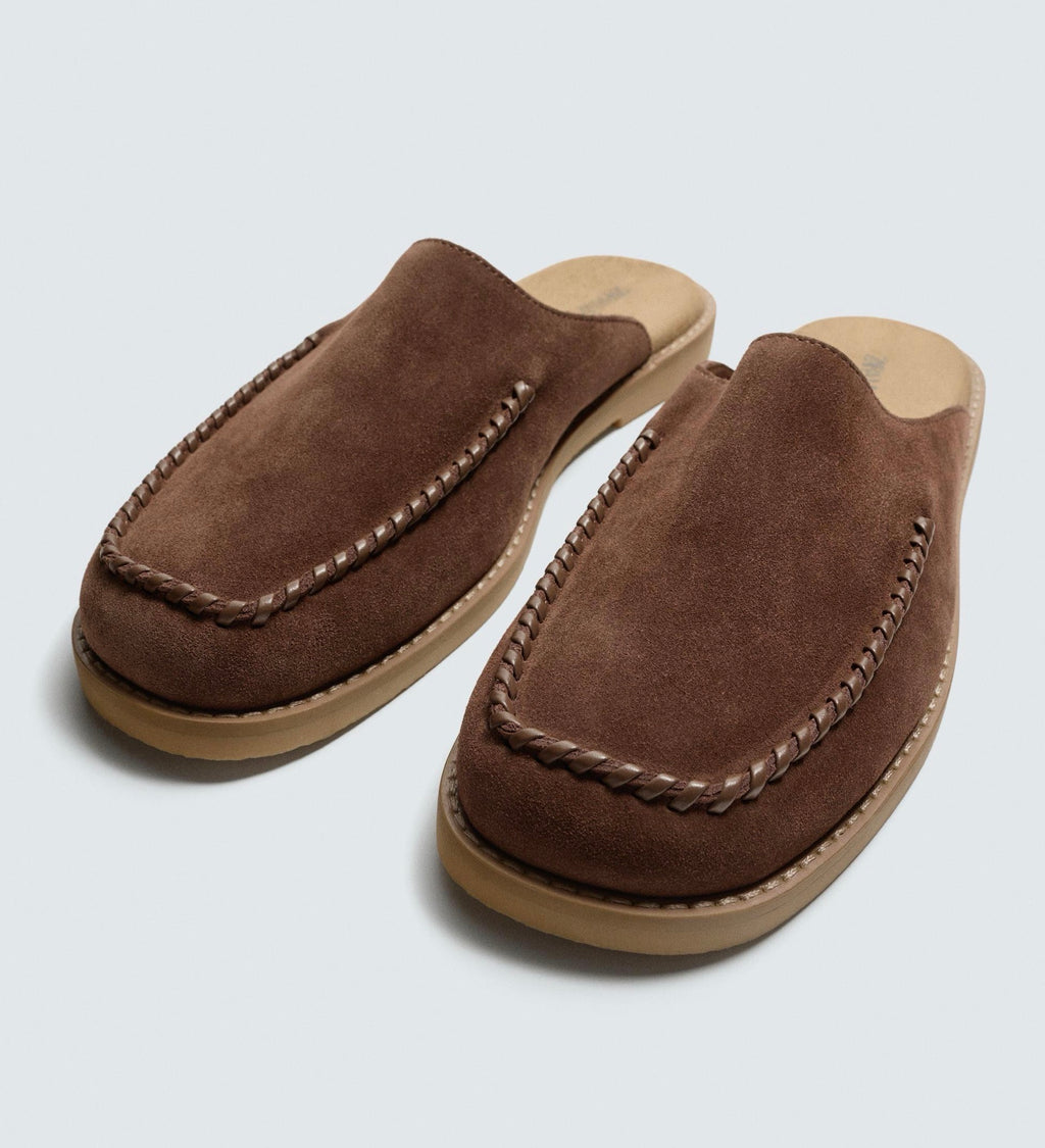 Leather clogs