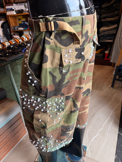 Baggy Pearl World Embellished Short - Camouflage