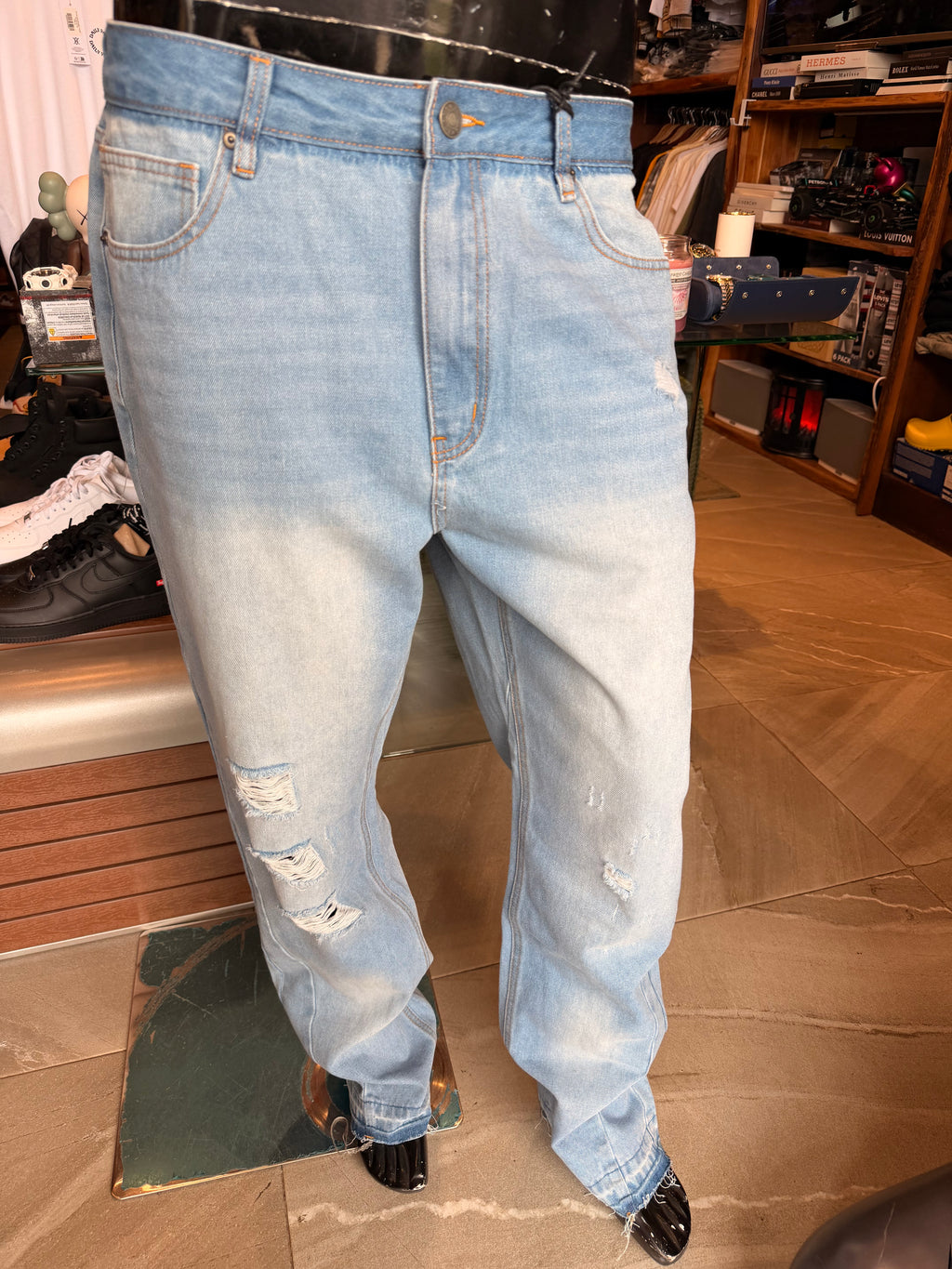 Straight Ruthless Back Hit Jean - Light Blue Wash