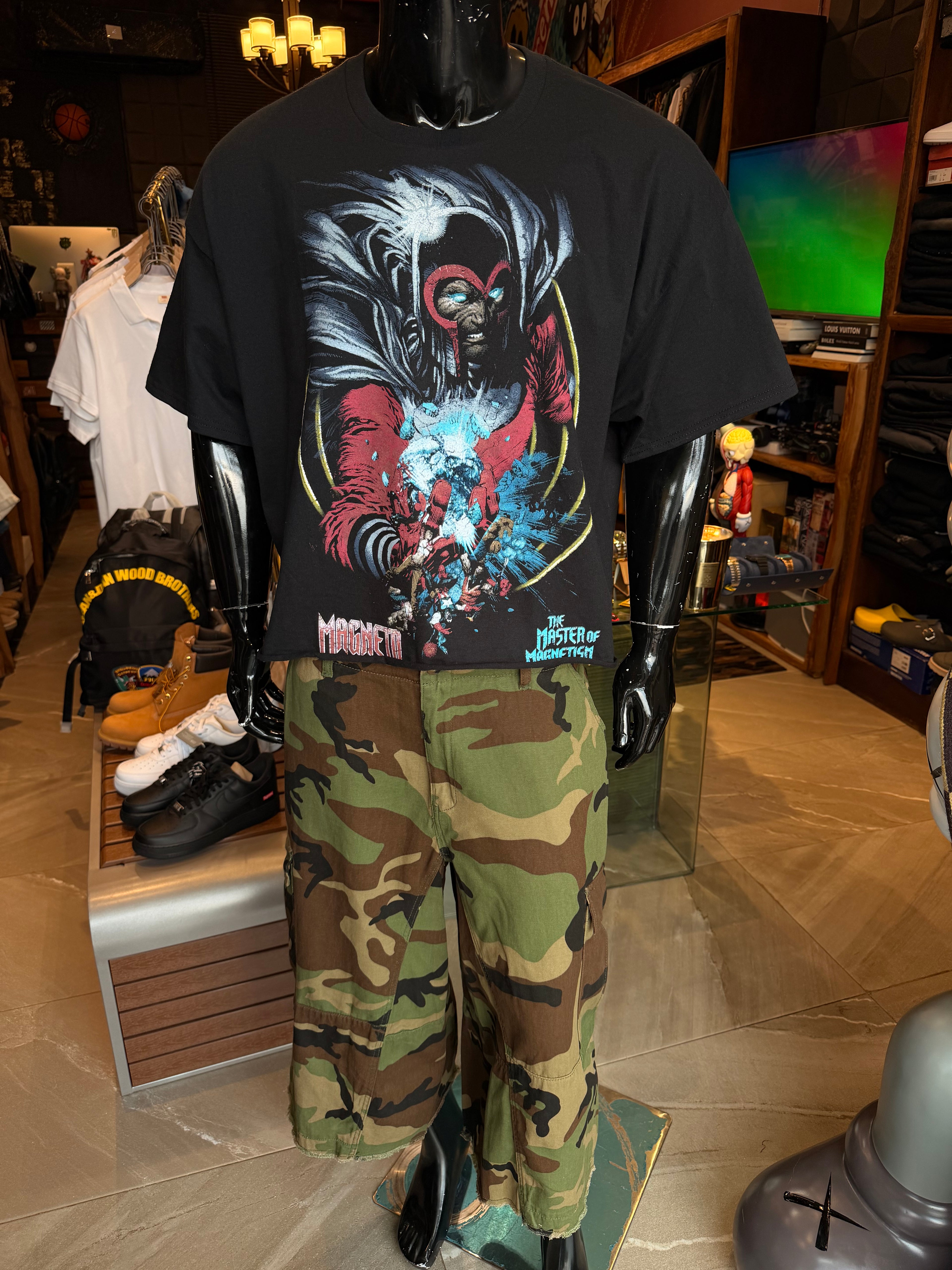 Marvel Magneto Master Of Magnetism Short Sleeve Tee - Black