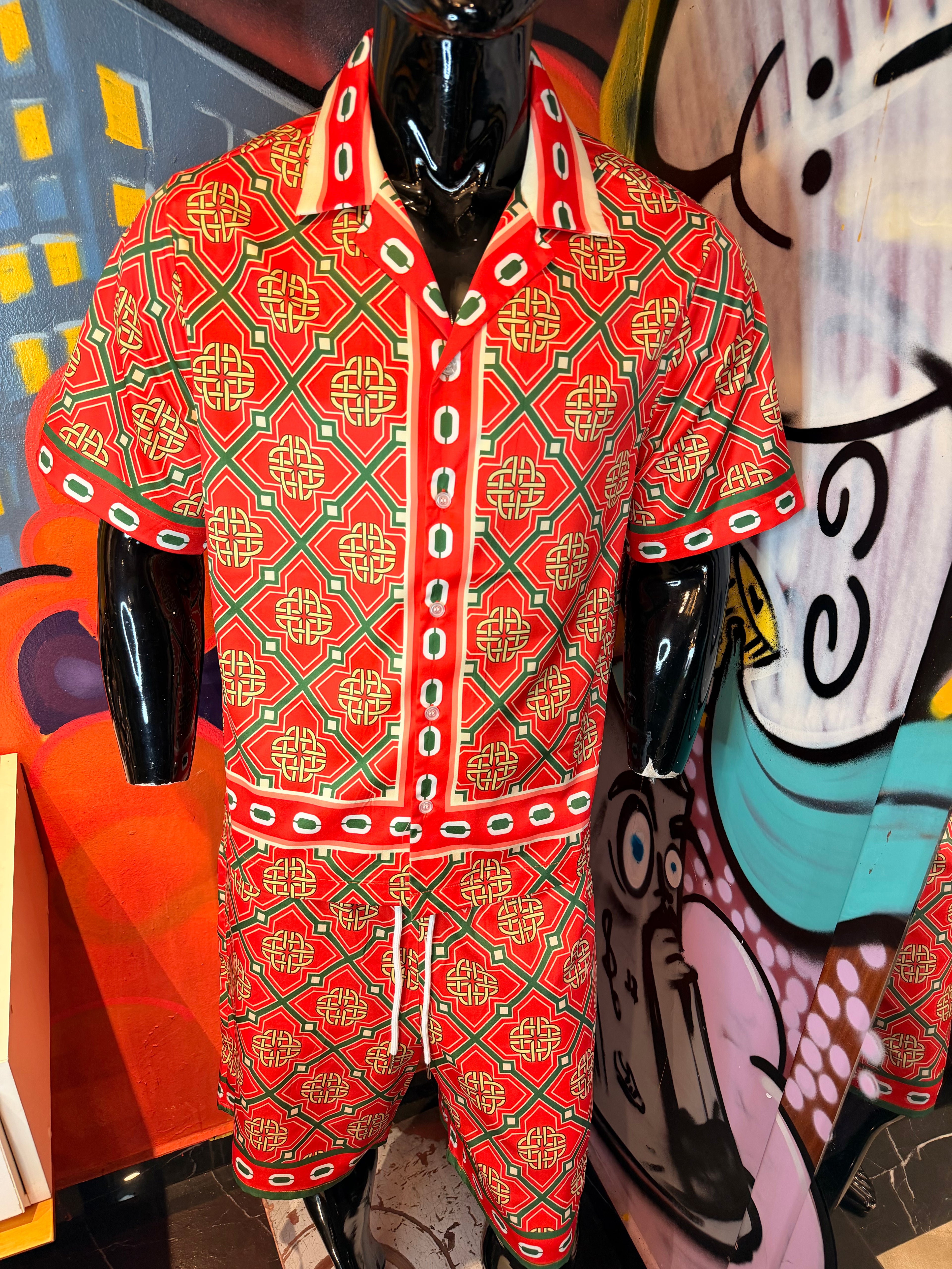 Royal Geometric Relaxed Short - Red/combo